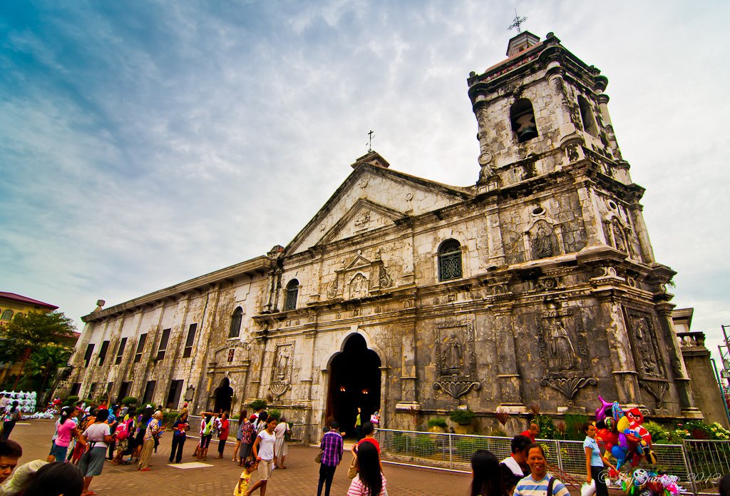 Cebu Tours - Basillica del Santo Nino Church - Cebu Tour
